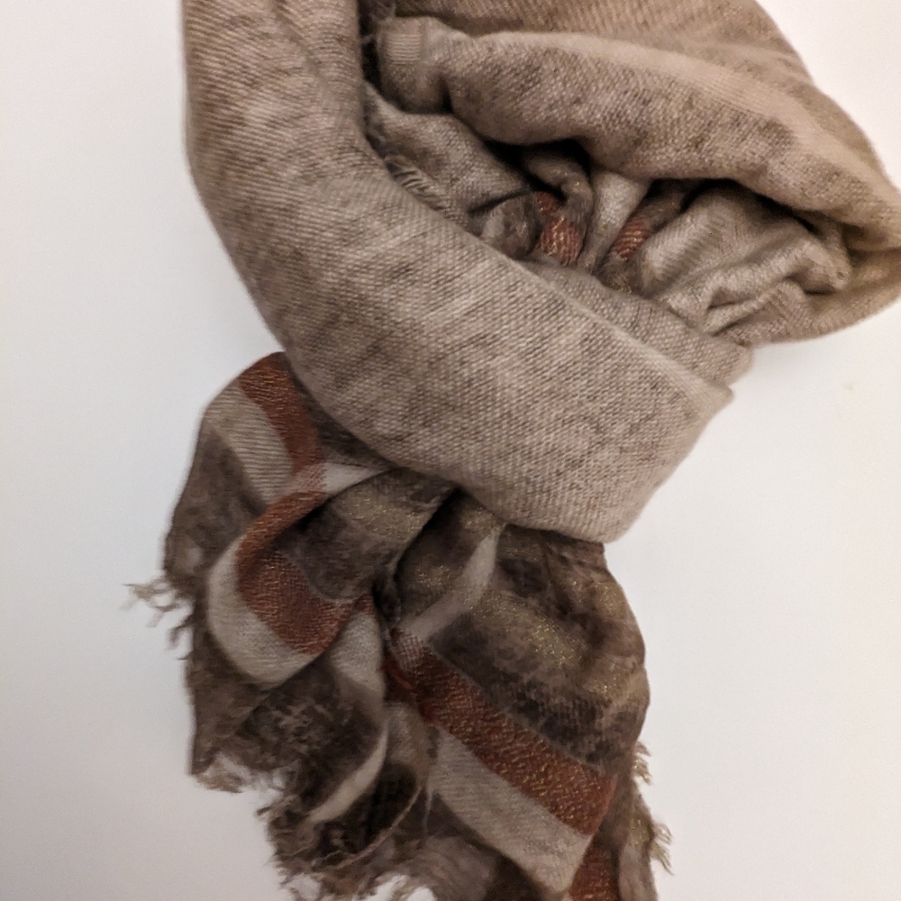 Scarf/Wrap - Picture 3 of 7